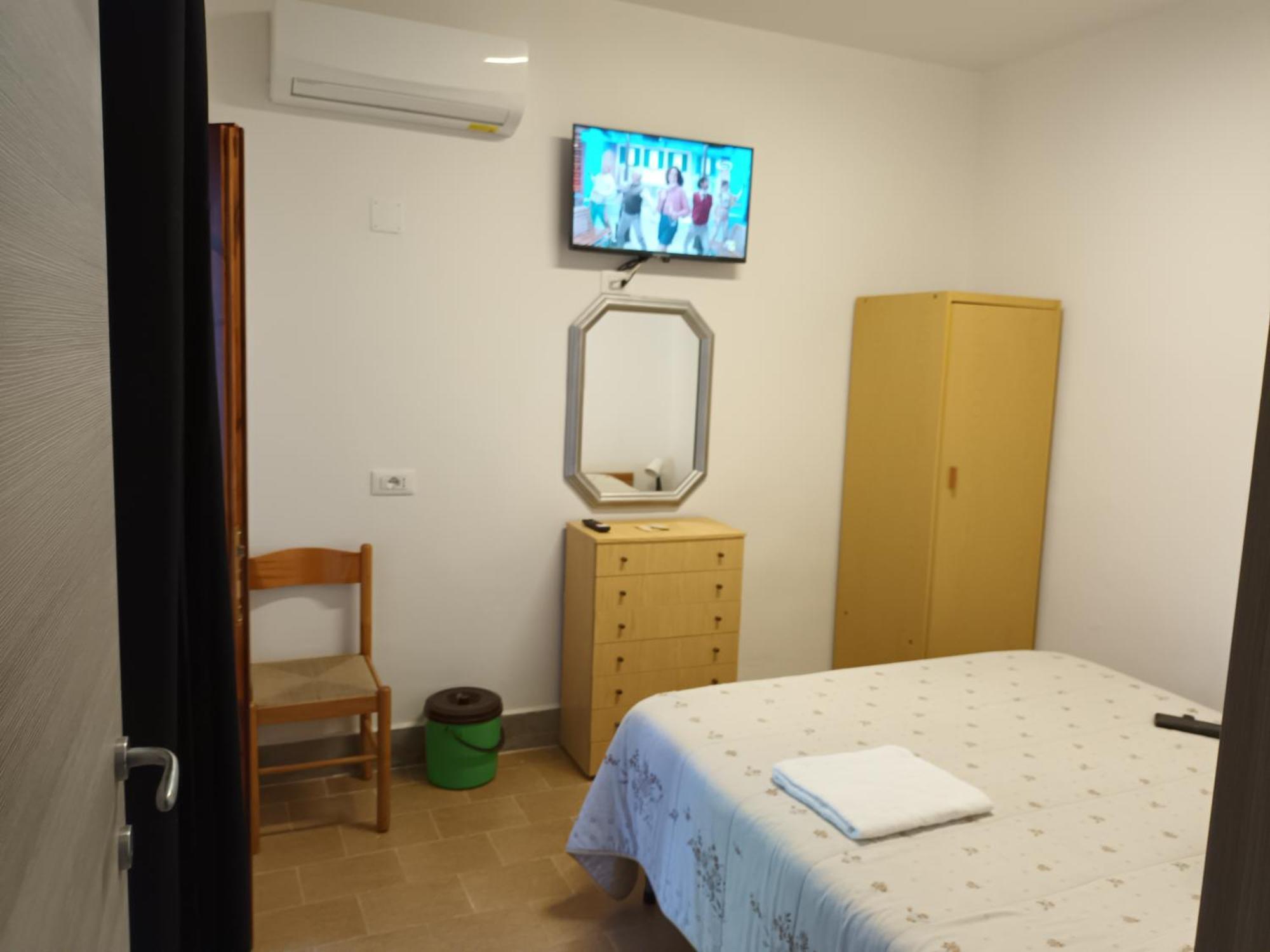 Levante Rooms Scalea Extérieur photo