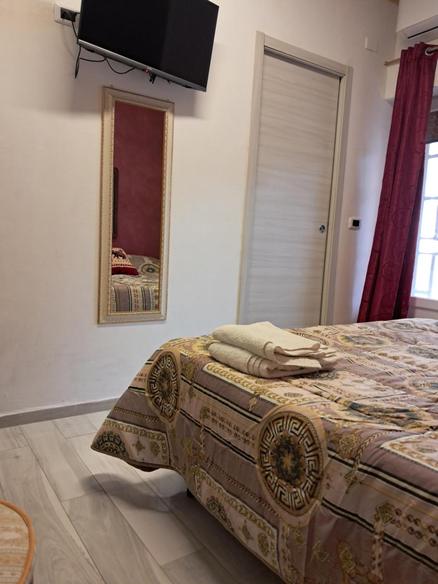 Levante Rooms Scalea Extérieur photo